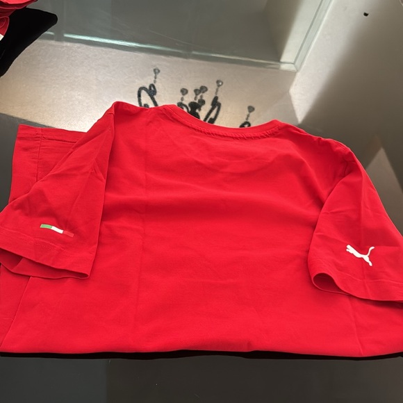 Puma Men’s Ferrari Tee’s Medium - Picture 4 of 6